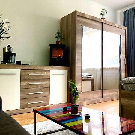 Sunny Flat In Center Of Prague Apartment Bagian luar foto